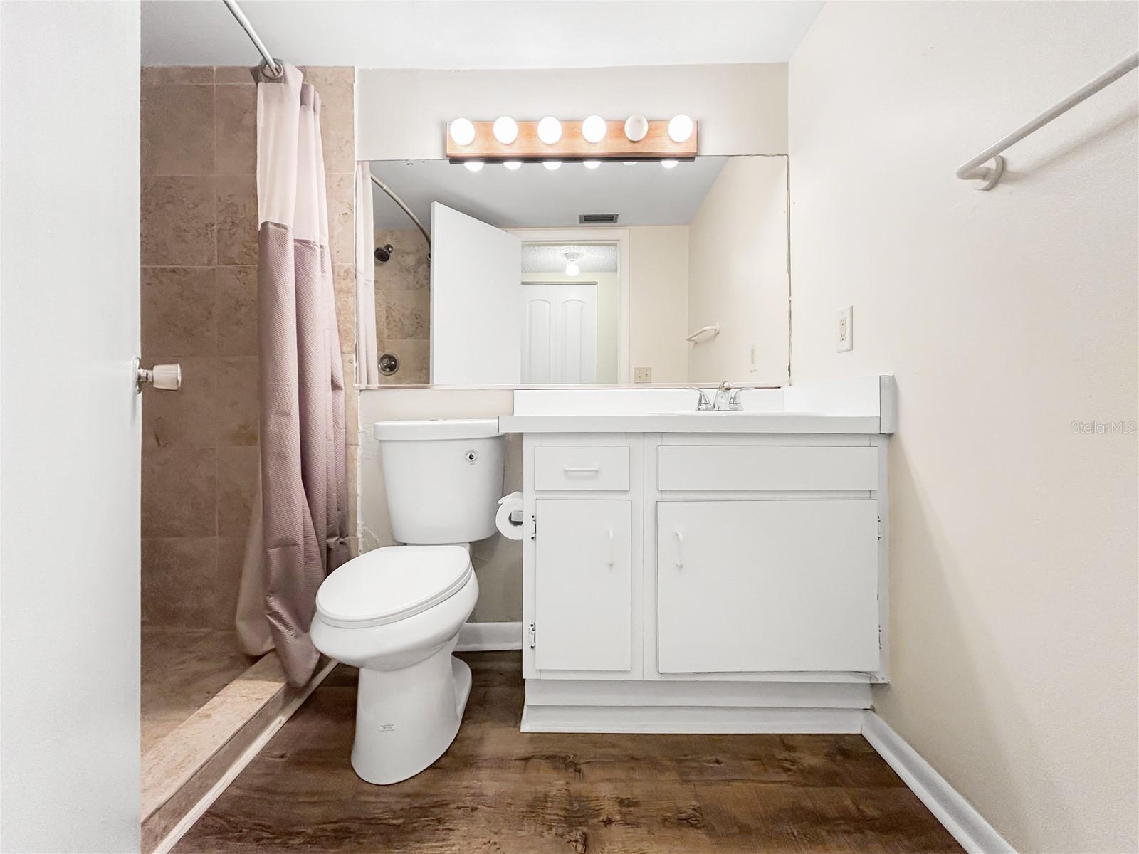 Image 12 of 25 For 6336 Newtown Circle 36b2