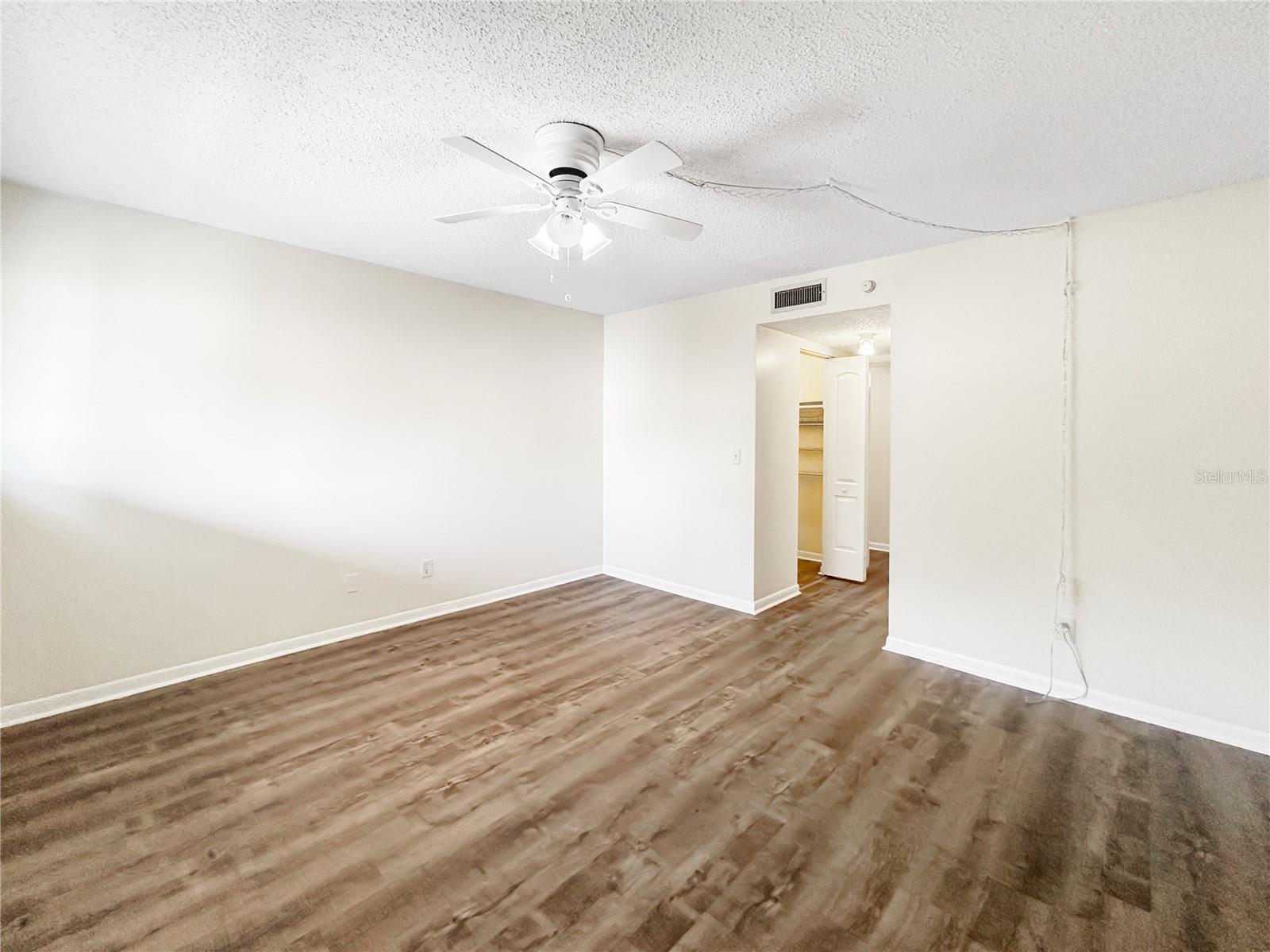 Image 14 of 25 For 6336 Newtown Circle 36b2