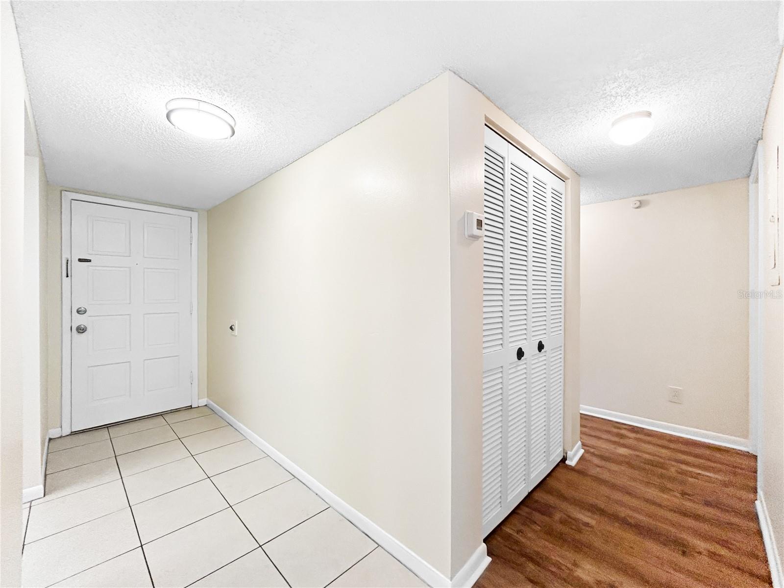 Image 19 of 25 For 6336 Newtown Circle 36b2