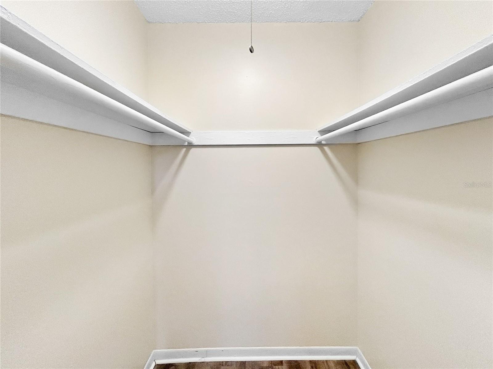 Image 20 of 25 For 6336 Newtown Circle 36b2