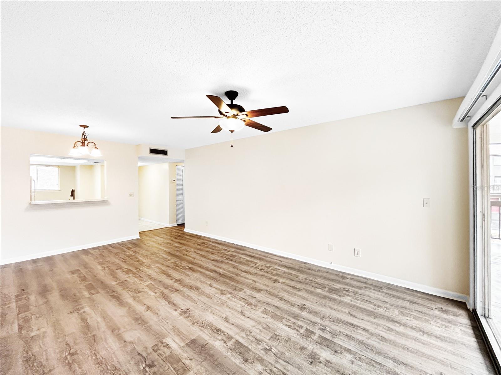 Image 4 of 25 For 6336 Newtown Circle 36b2