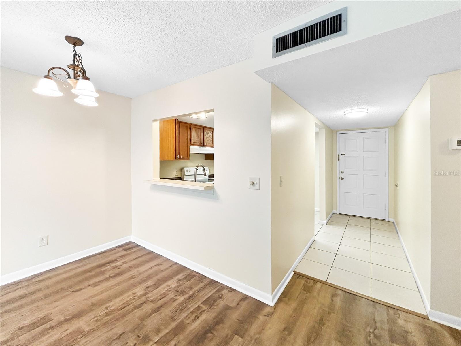 Image 6 of 25 For 6336 Newtown Circle 36b2