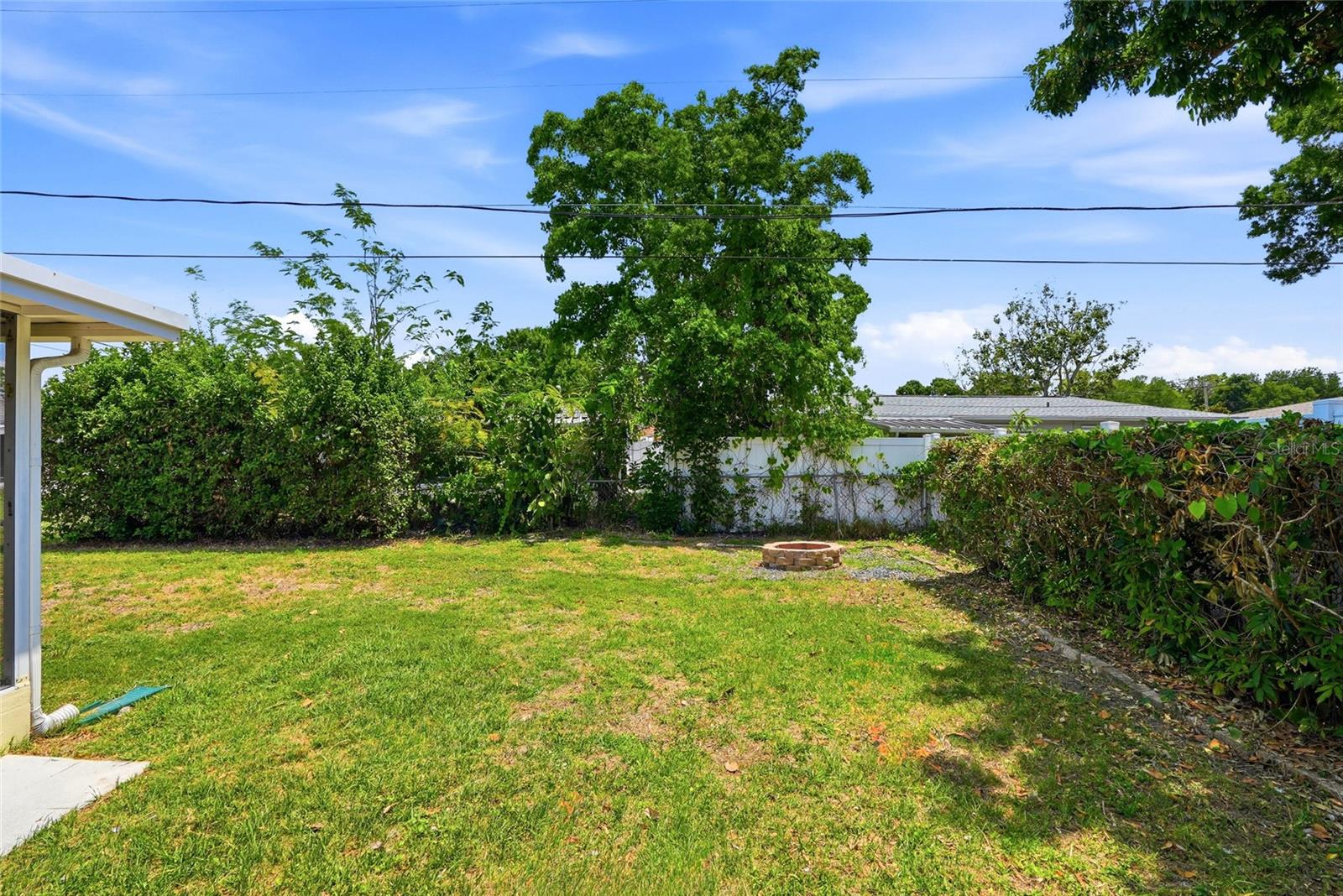Image 36 of 45 For 4813 Lake Charles Drive N