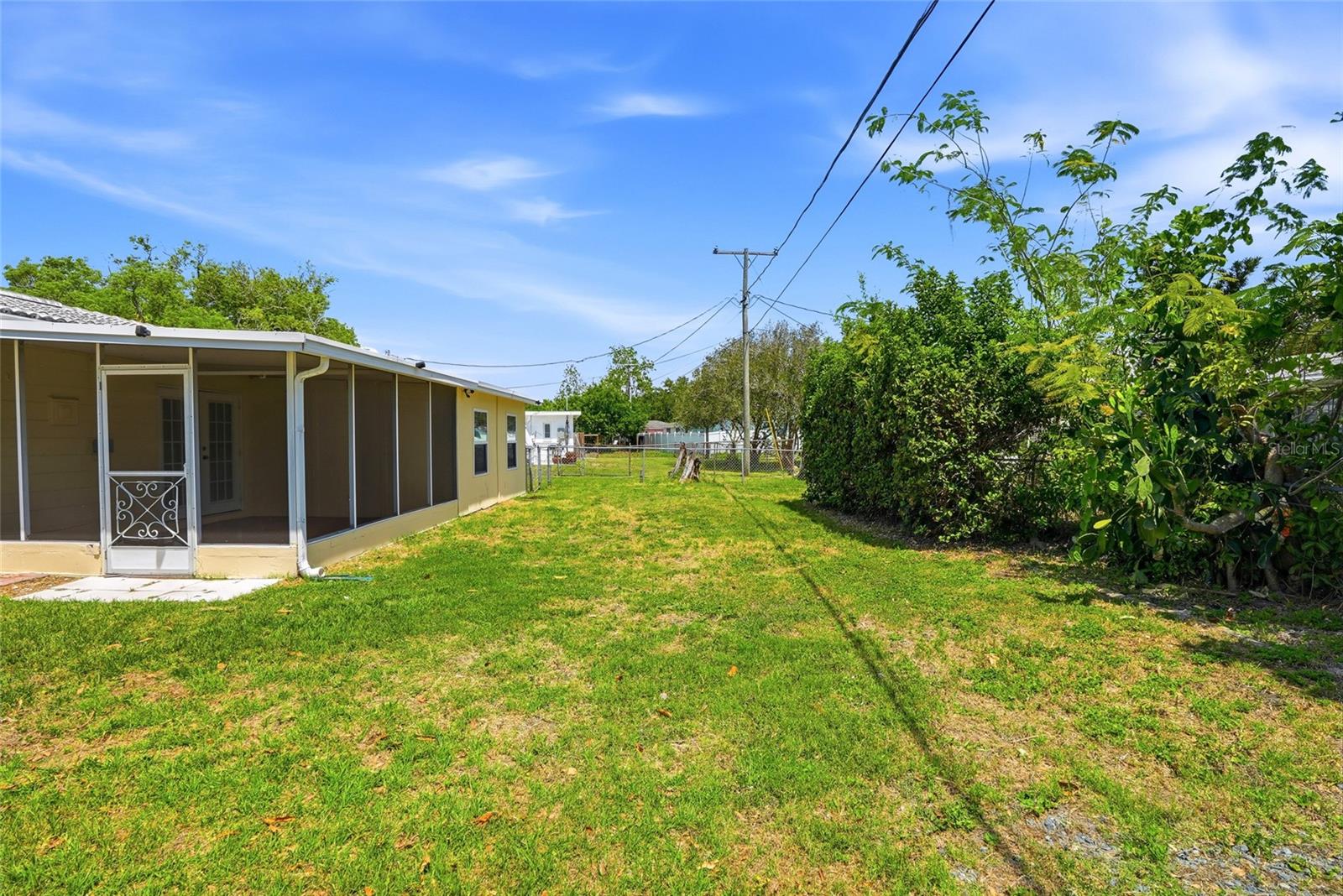 Image 37 of 45 For 4813 Lake Charles Drive N