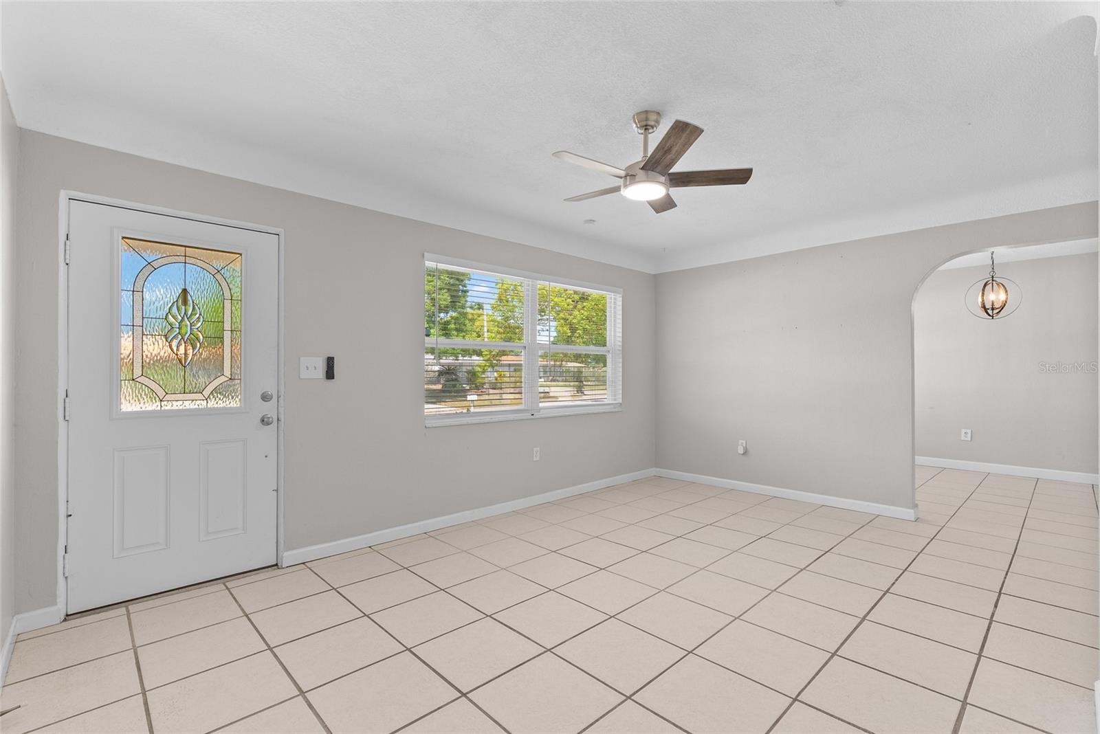 Image 4 of 45 For 4813 Lake Charles Drive N