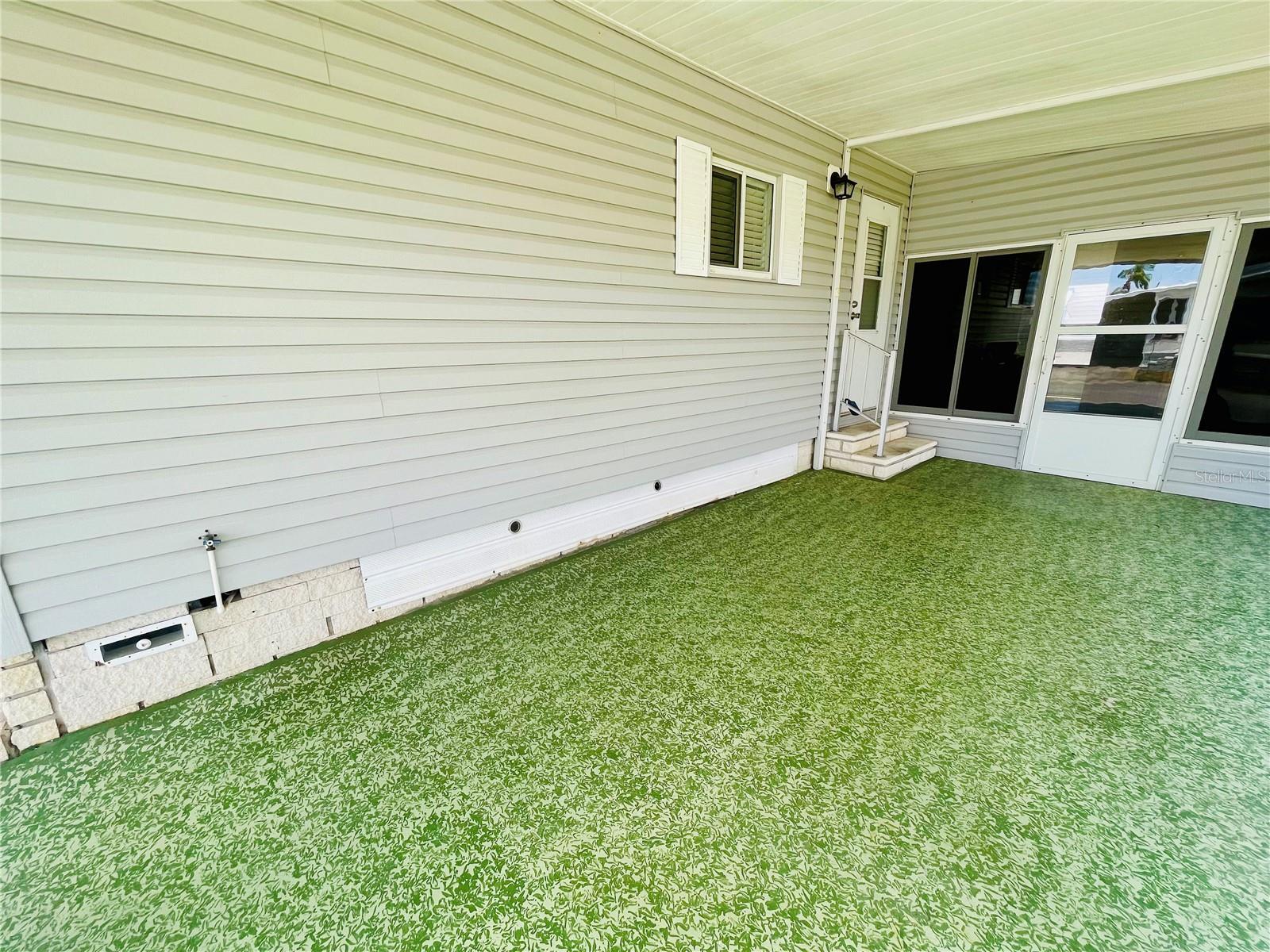 Image 3 of 30 For 172 Hickory Gate Drive