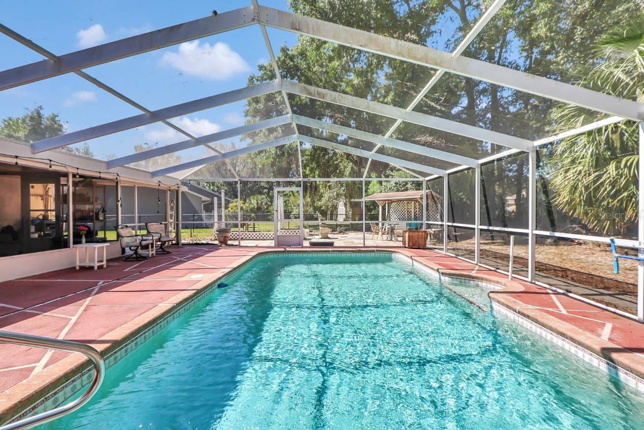 Image 19 of 25 For 10188 74th Court