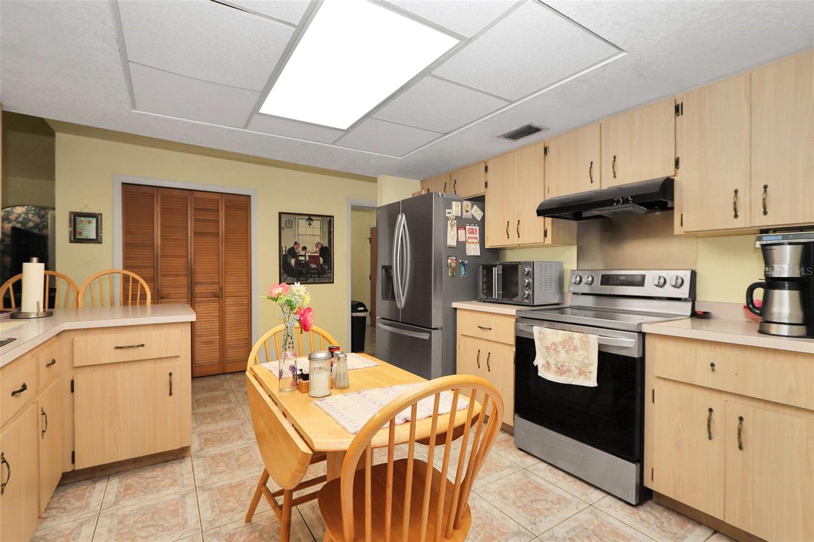 Image 7 of 25 For 10188 74th Court