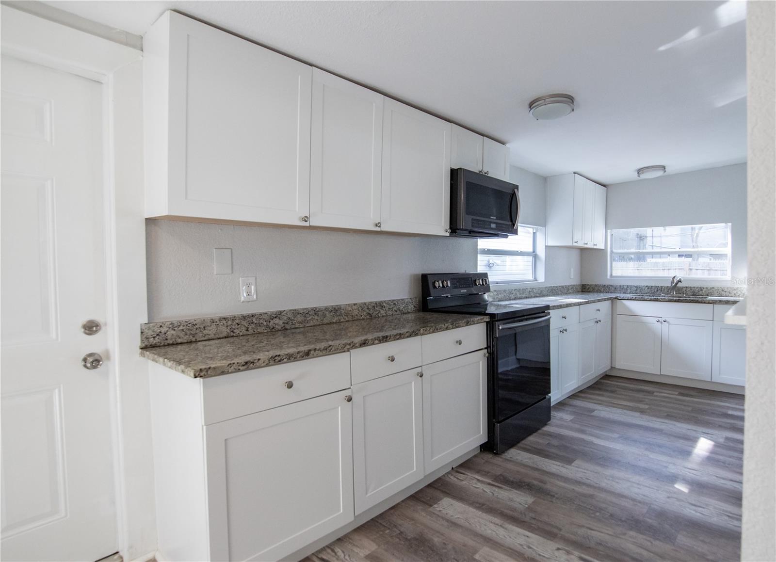 Image 10 of 37 For 4710 Price Avenue