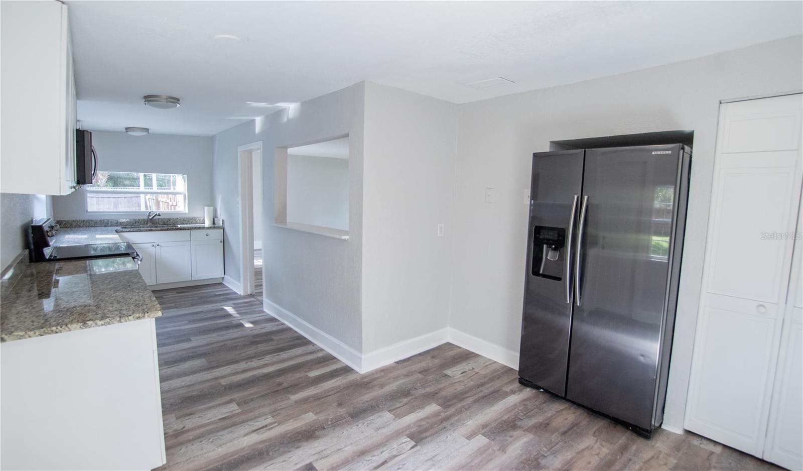 Image 11 of 37 For 4710 Price Avenue