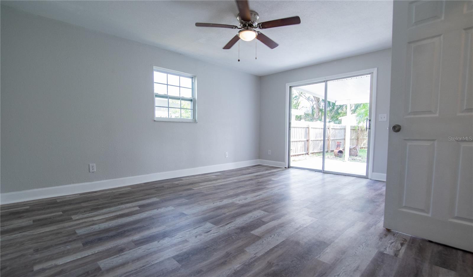 Image 14 of 37 For 4710 Price Avenue