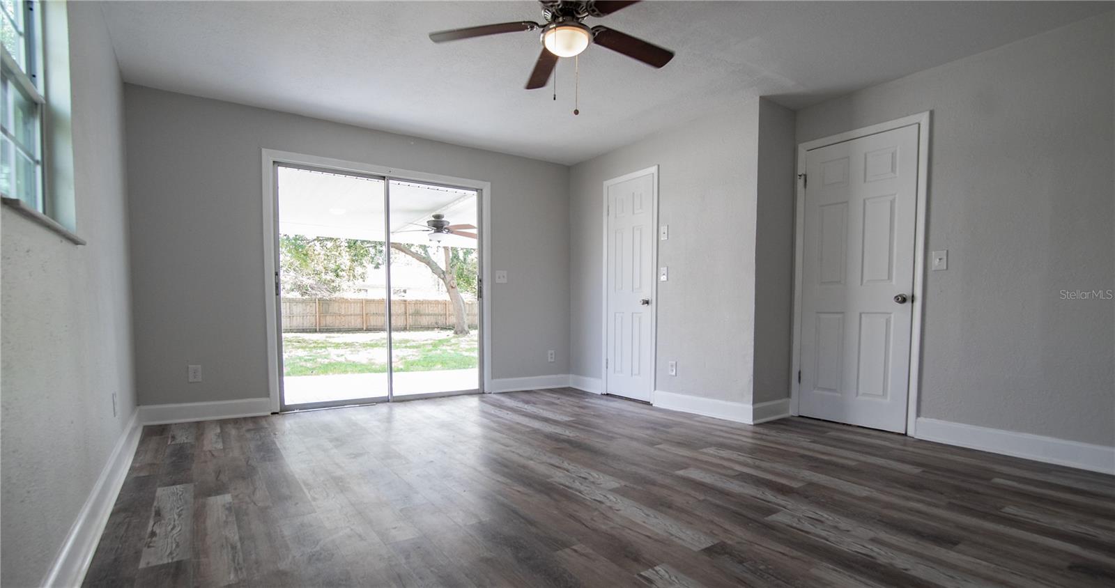 Image 16 of 37 For 4710 Price Avenue