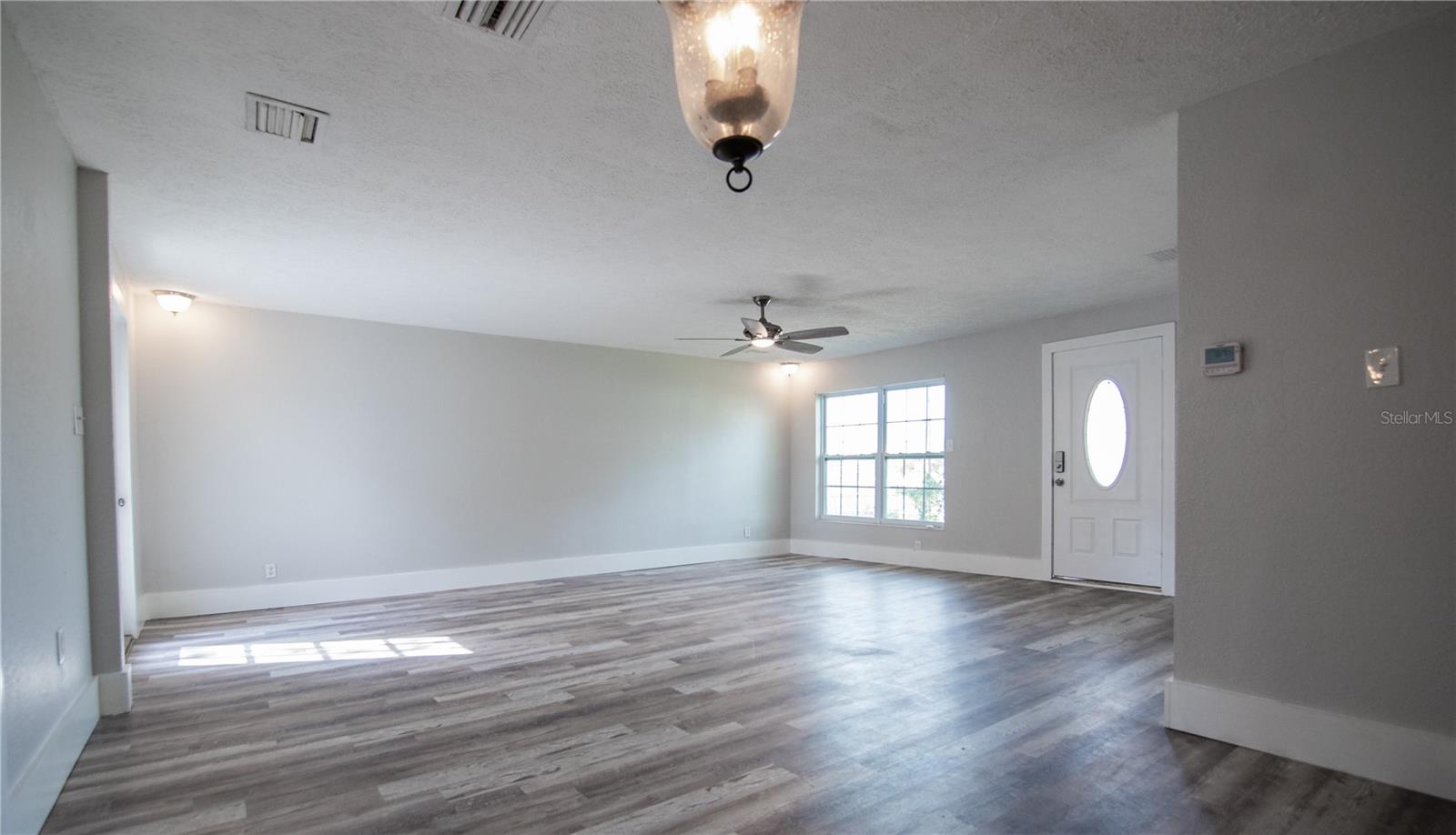 Image 4 of 37 For 4710 Price Avenue