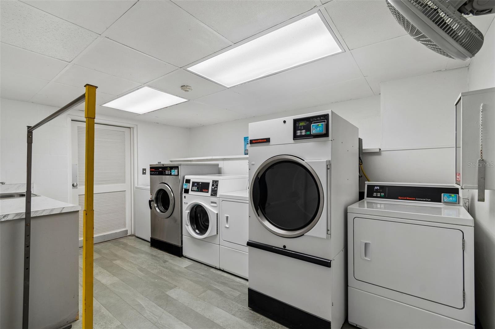 Image 32 of 33 For 3325 Bayshore Boulevard D14