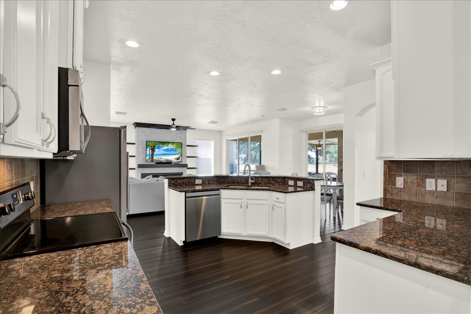 Image 15 of 67 For 4023 Huntingdale Court