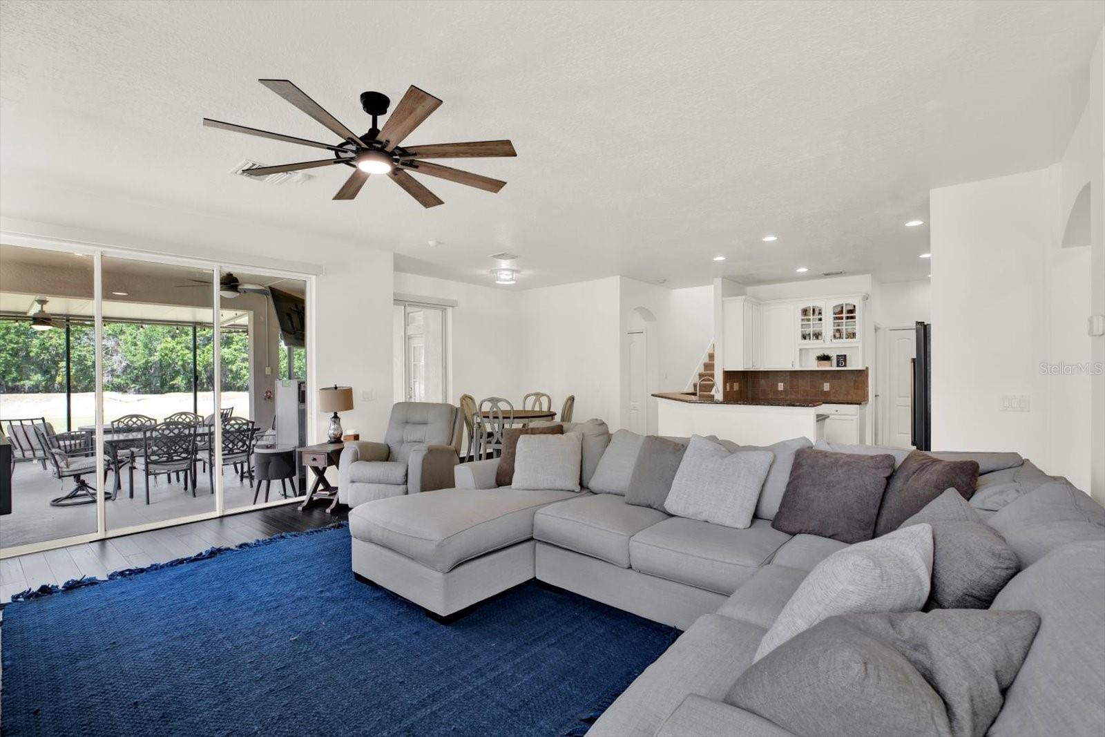 Image 21 of 67 For 4023 Huntingdale Court