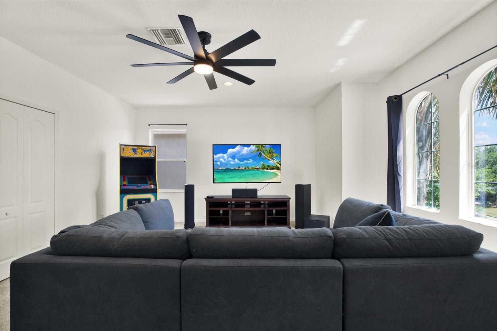 Image 30 of 67 For 4023 Huntingdale Court