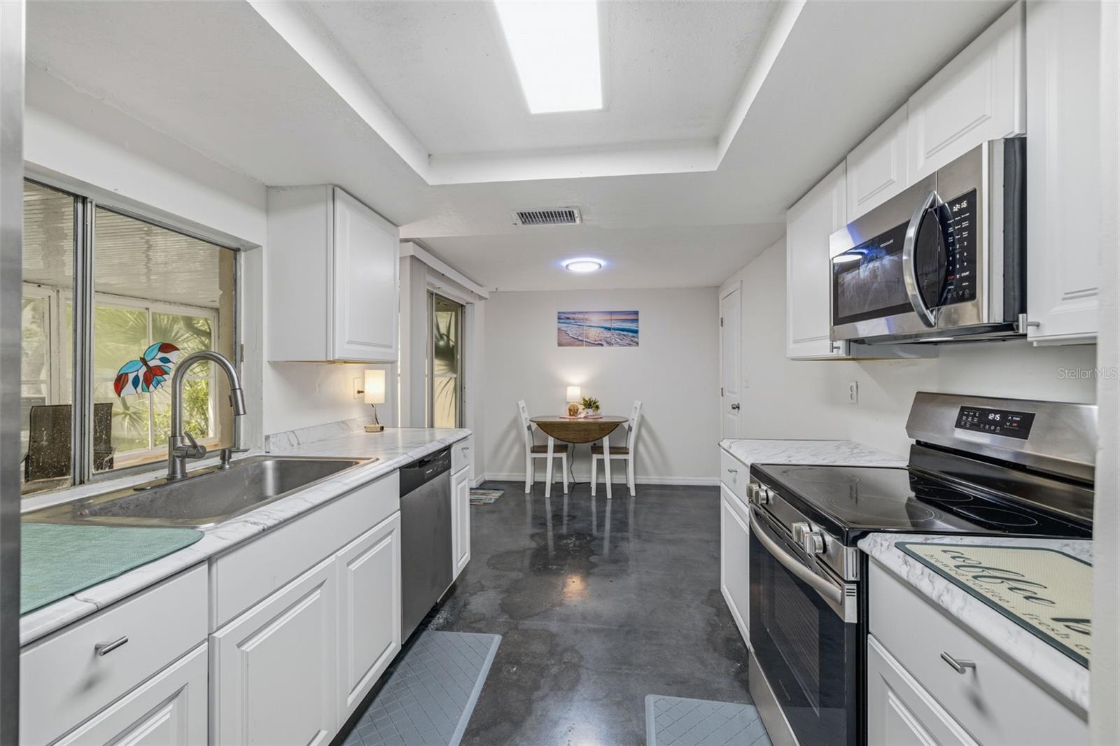 Image 10 of 28 For 6410 Westport Drive