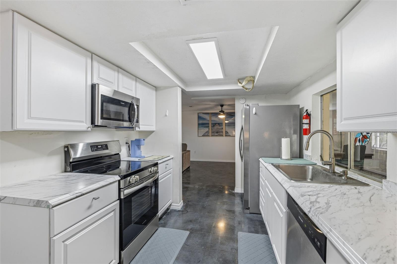 Image 11 of 28 For 6410 Westport Drive