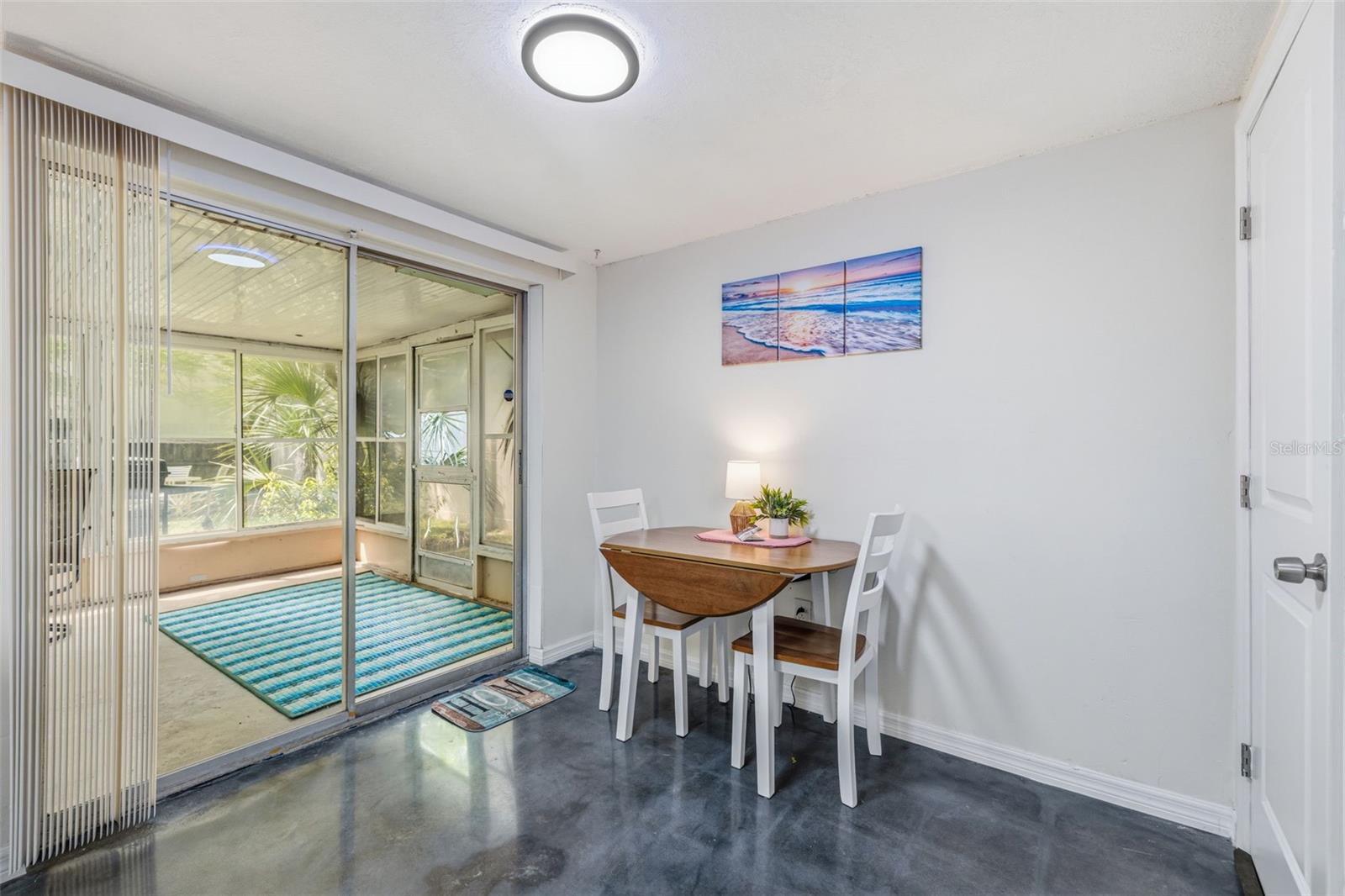 Image 13 of 28 For 6410 Westport Drive