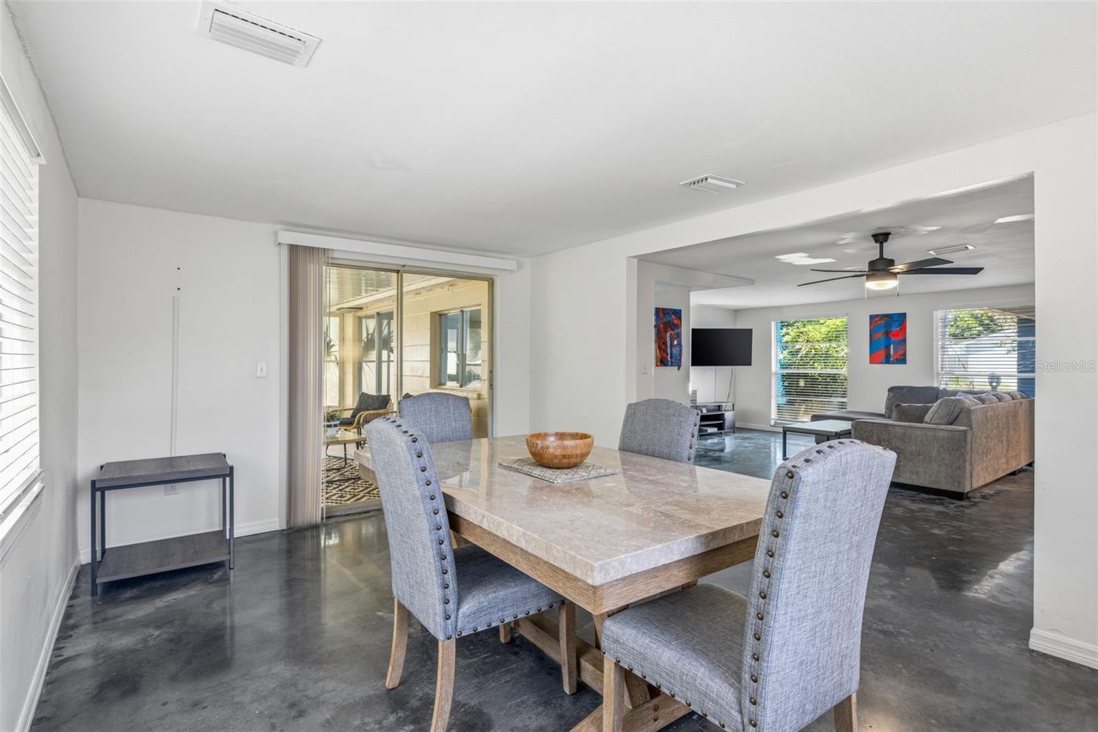 Image 14 of 28 For 6410 Westport Drive