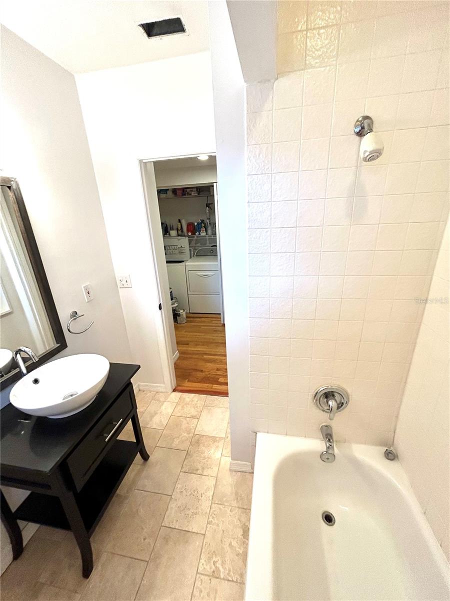 Image 33 of 41 For 3014 Mason Street A