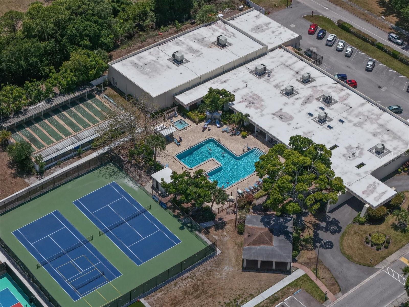 Image 31 of 39 For 5970 80th Street N 411