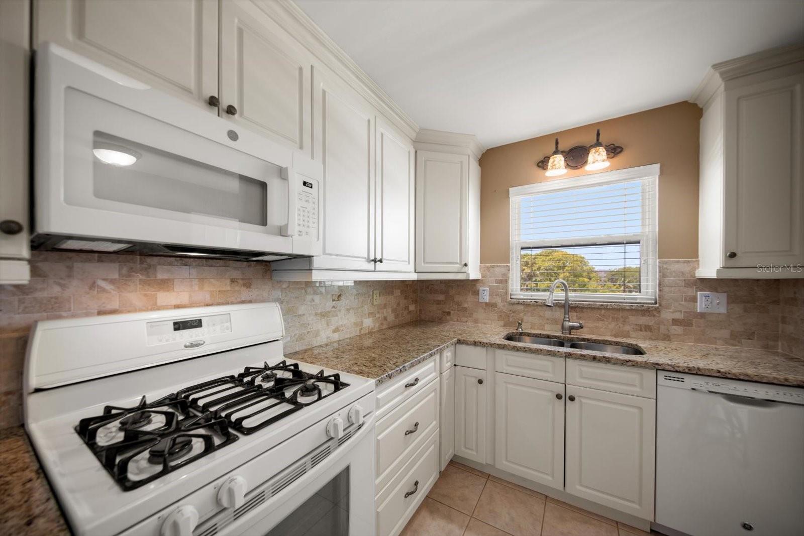 Image 8 of 39 For 5970 80th Street N 411