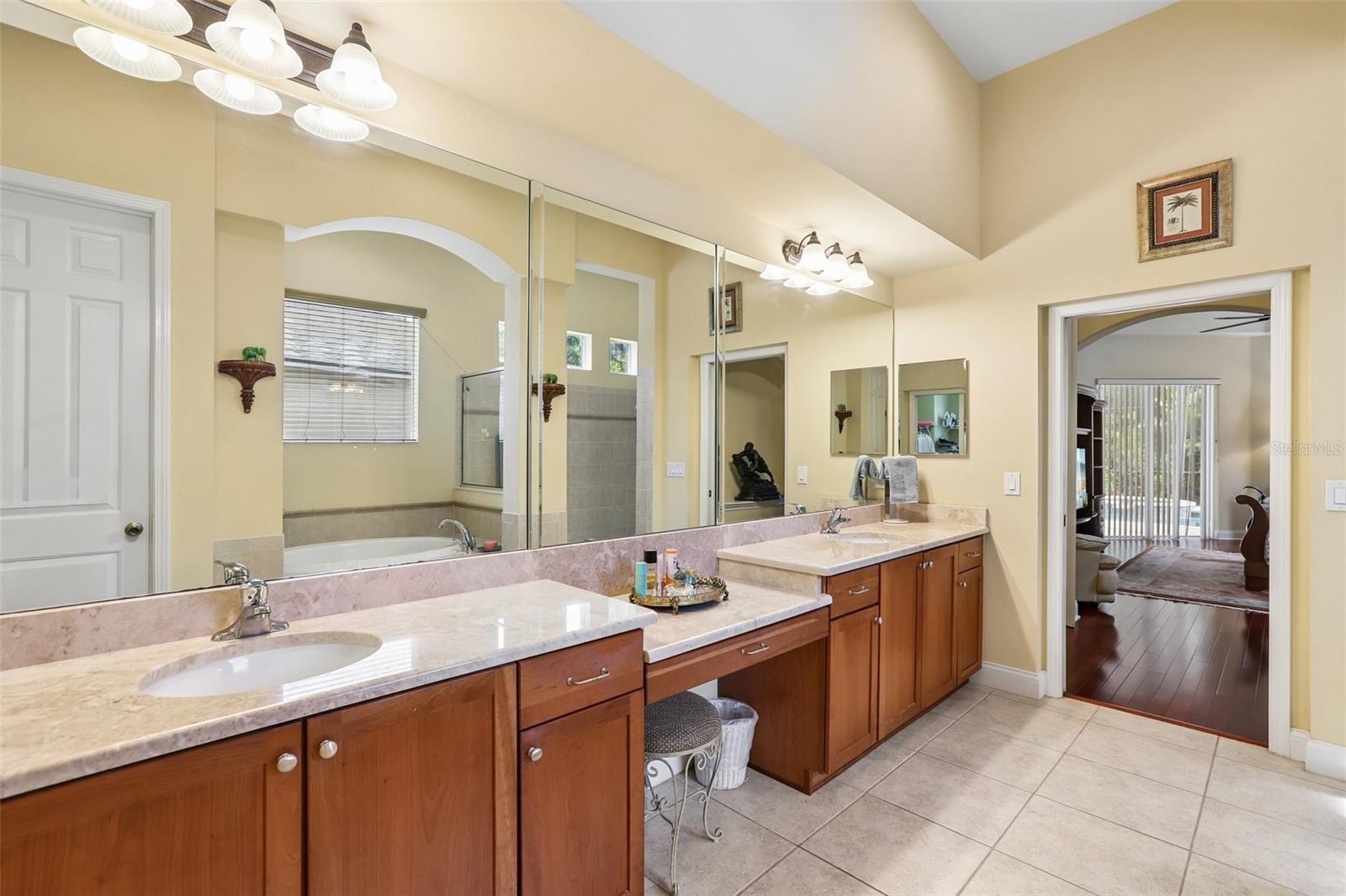 Image 17 of 40 For 20639 Longleaf Pine Avenue