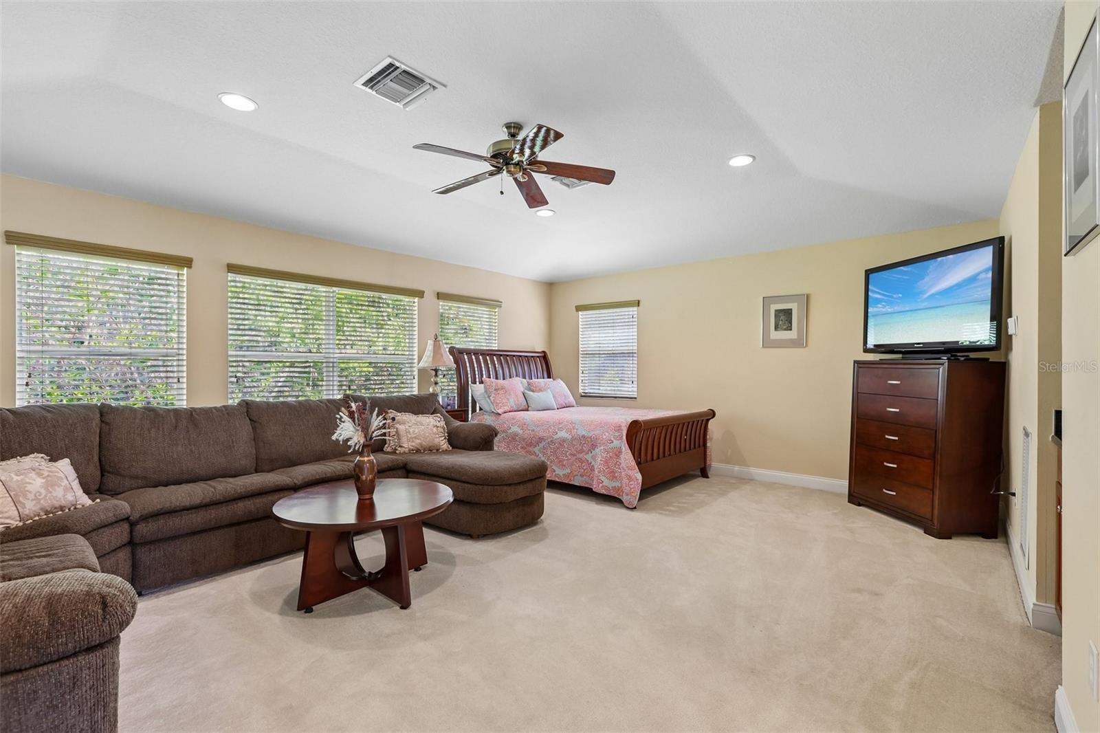 Image 28 of 40 For 20639 Longleaf Pine Avenue