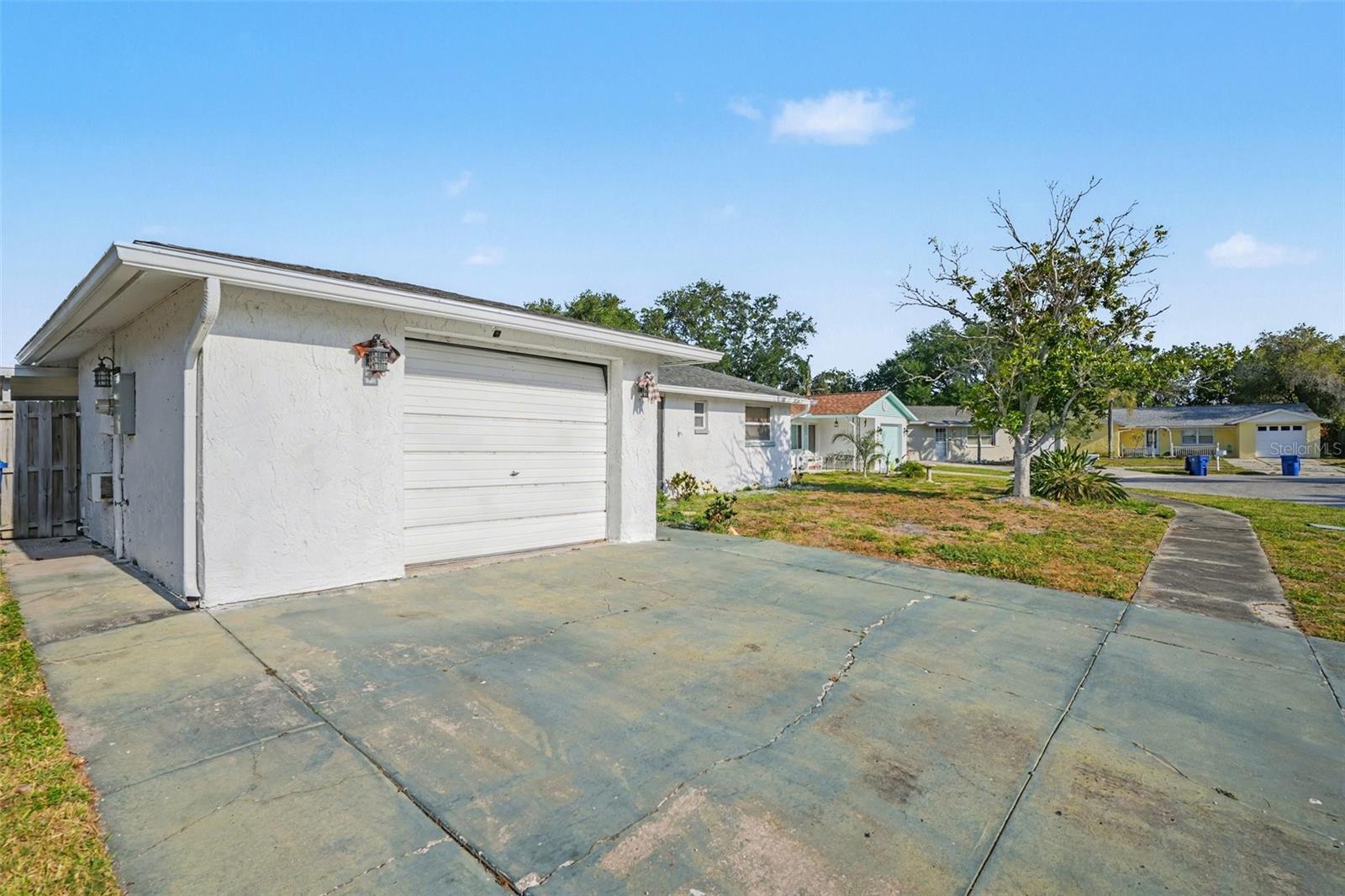 Image 2 of 32 For 2217 Harrison Drive