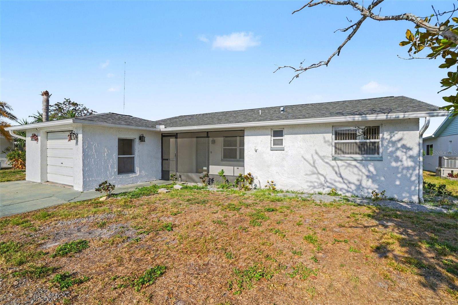 Image 3 of 32 For 2217 Harrison Drive