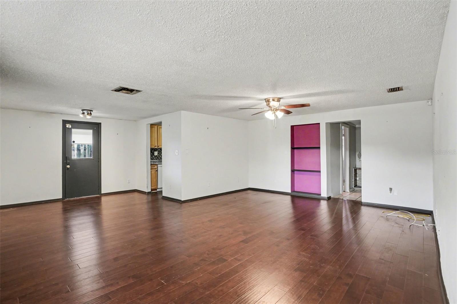 Image 6 of 32 For 2217 Harrison Drive