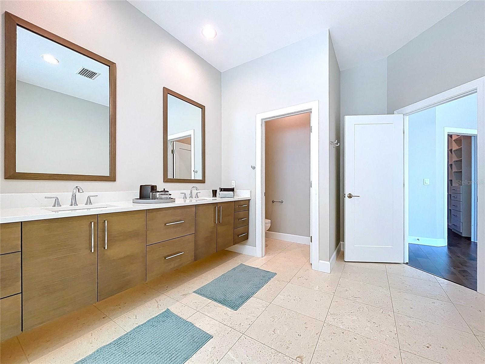 Image 27 of 70 For 306 Bay Plz  