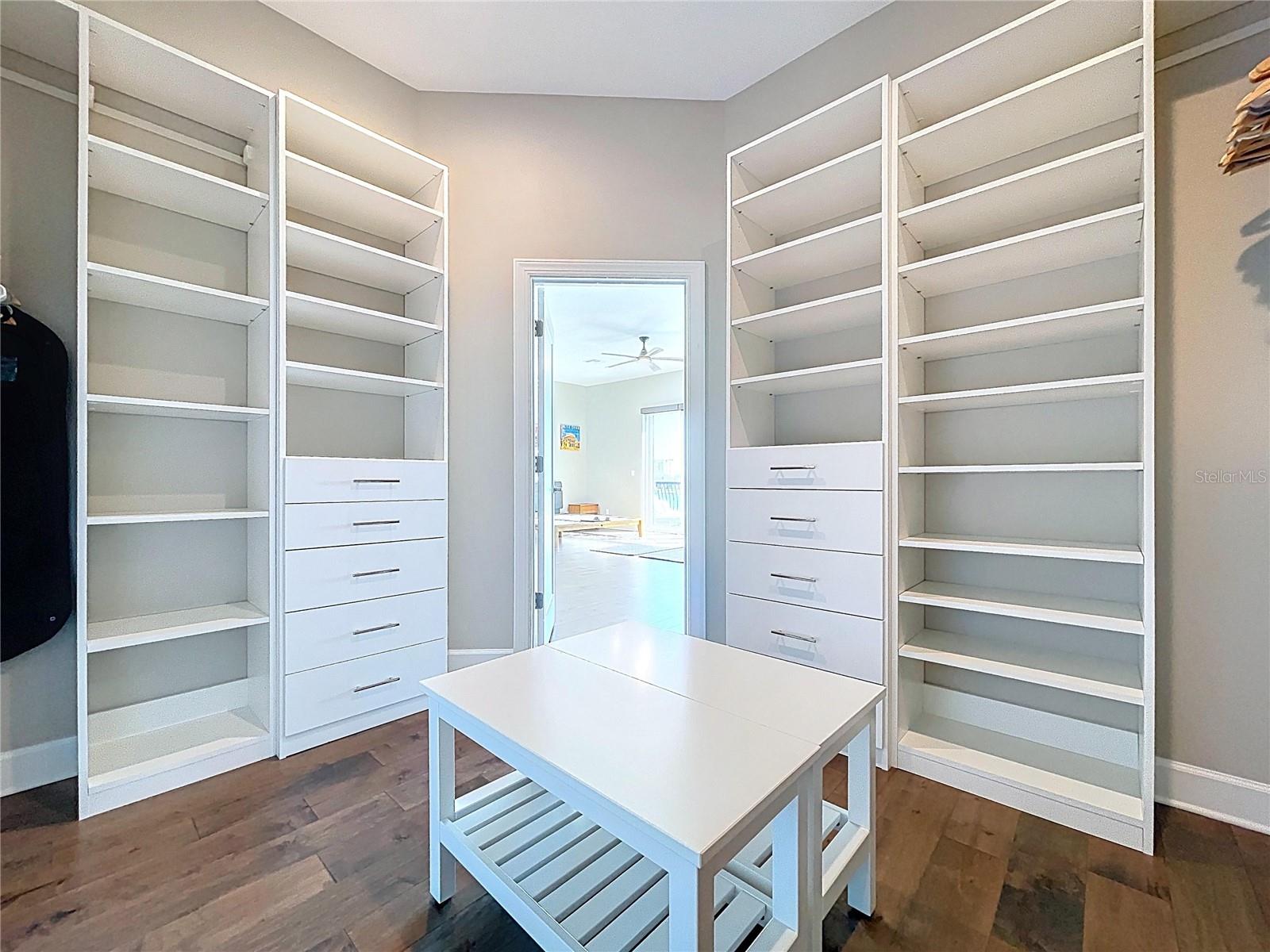 Image 31 of 70 For 306 Bay Plz  