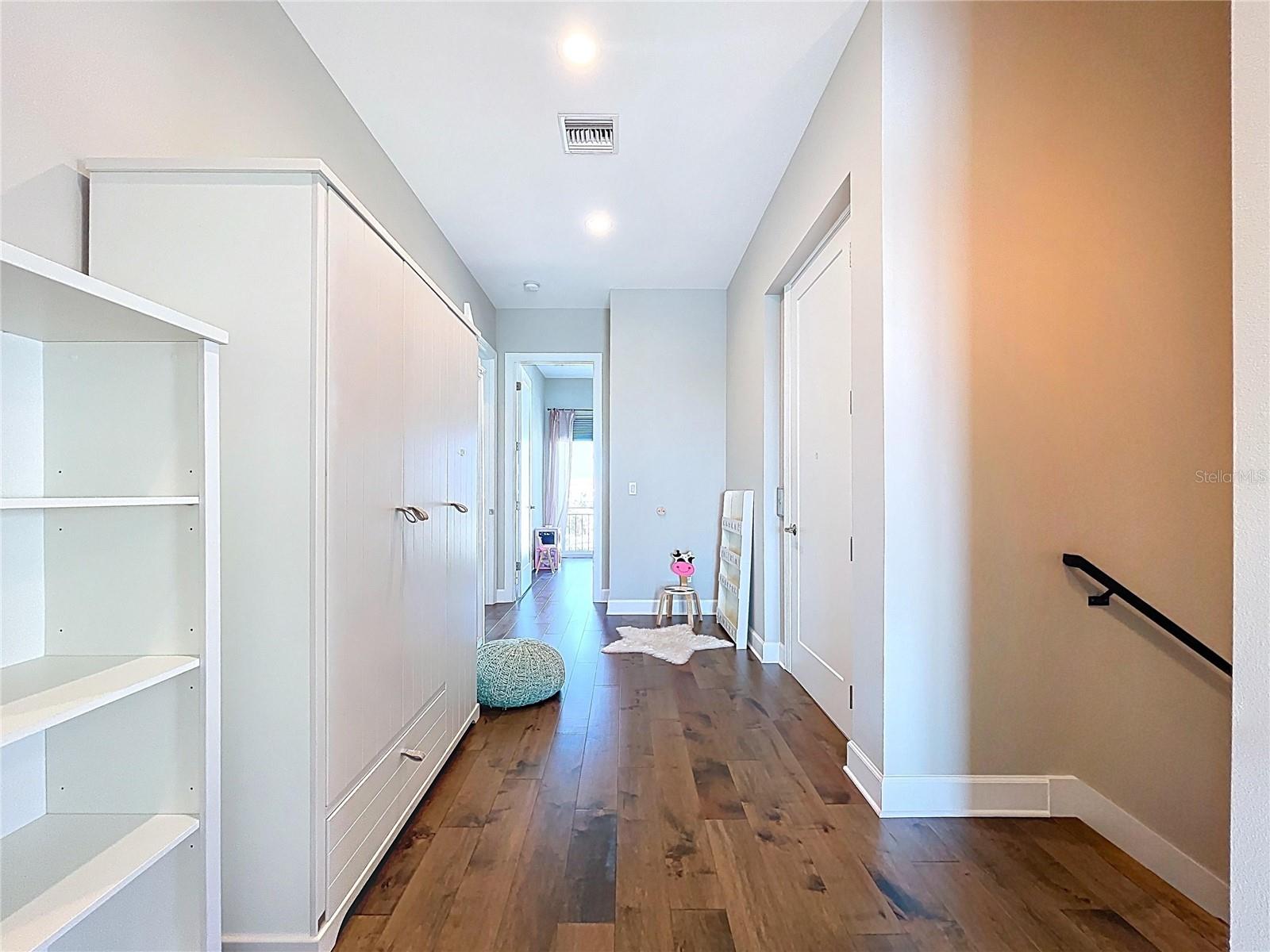 Image 34 of 70 For 306 Bay Plz  