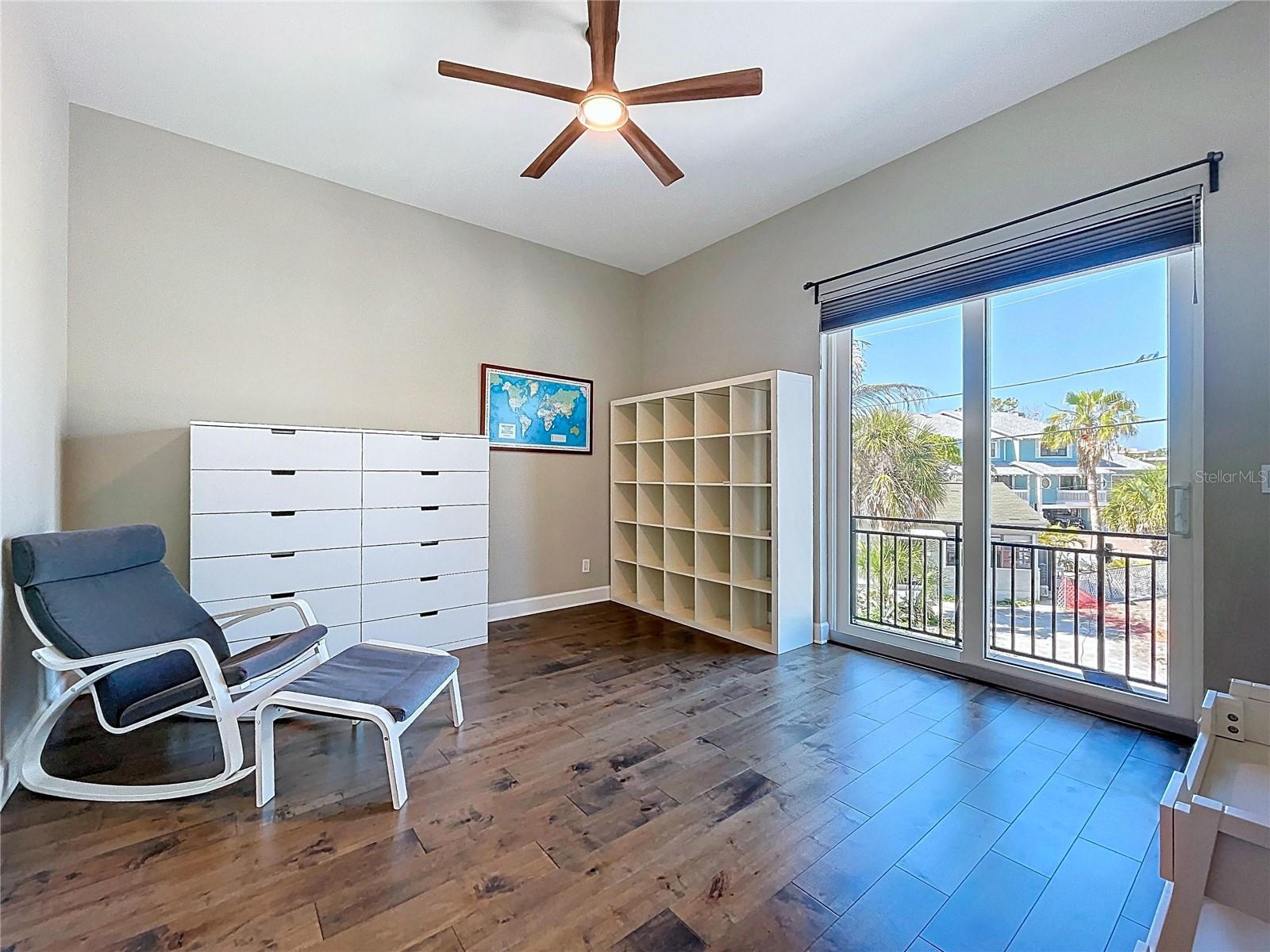 Image 50 of 70 For 306 Bay Plz  