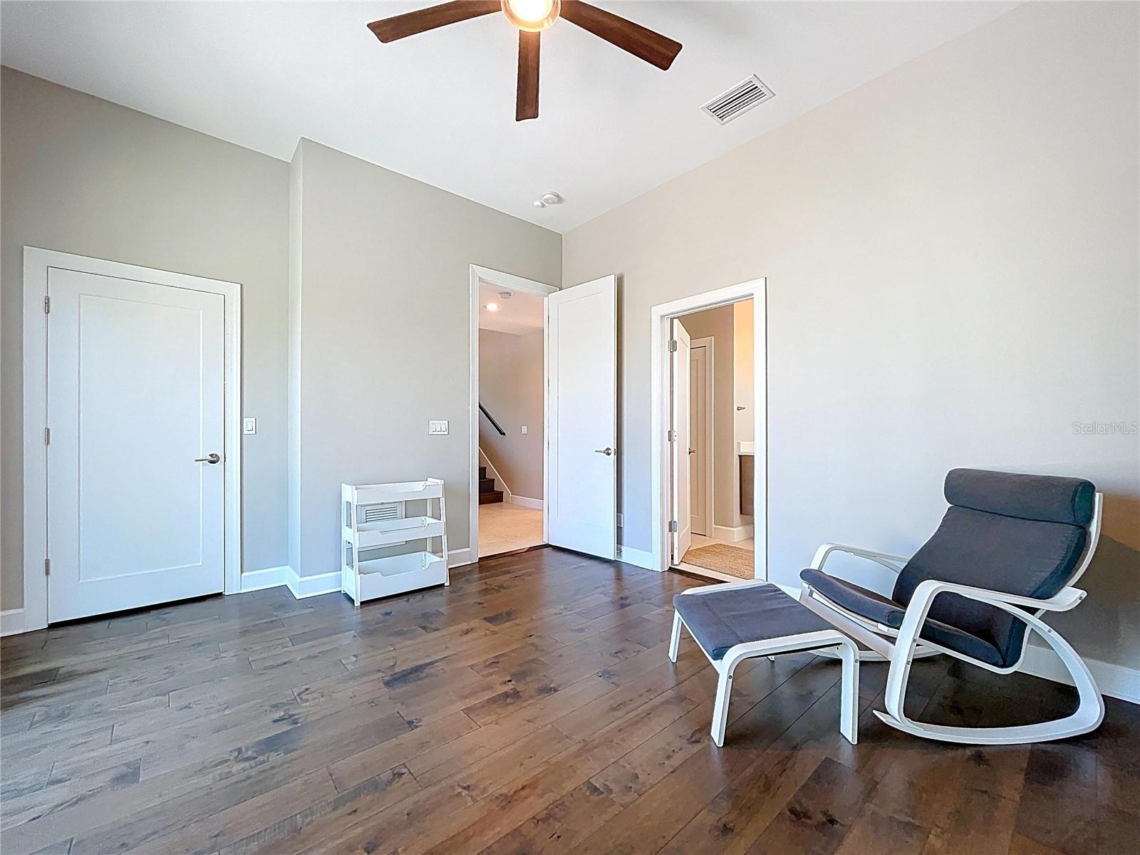 Image 51 of 70 For 306 Bay Plz  