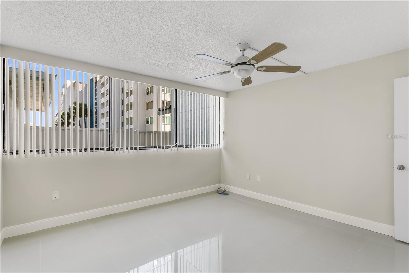Image 11 of 36 For 450 Treasure Island Causeway 104