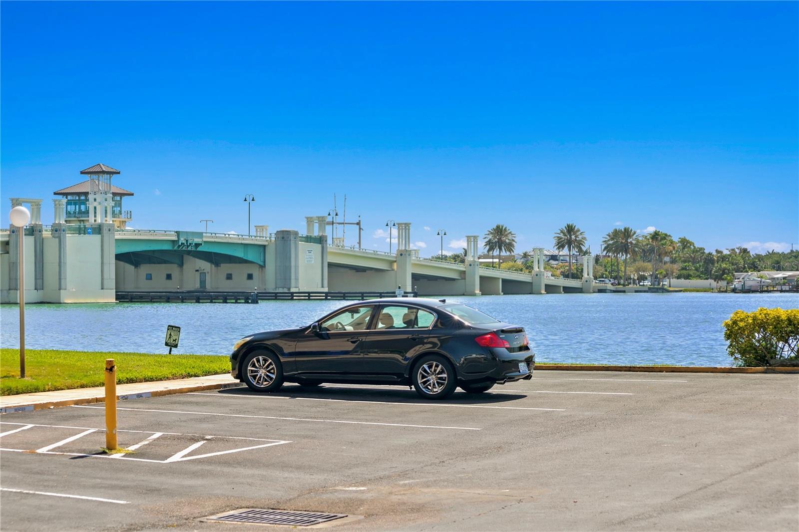 Image 30 of 36 For 450 Treasure Island Causeway 104