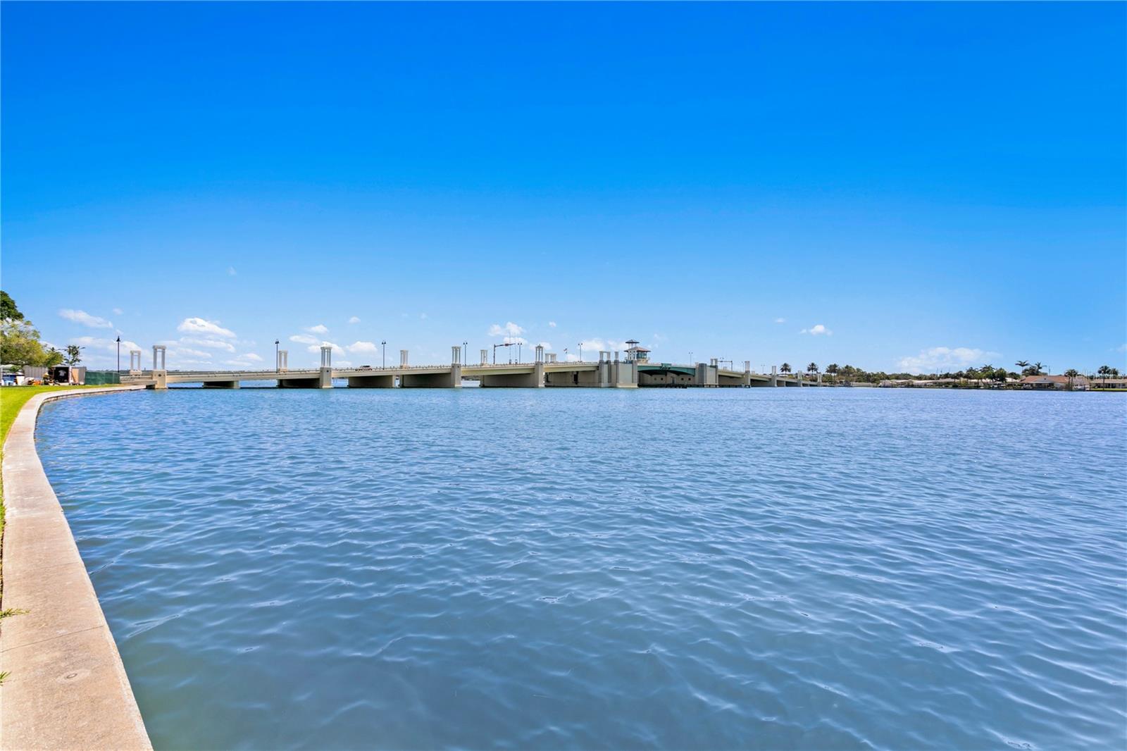 Image 32 of 36 For 450 Treasure Island Causeway 104