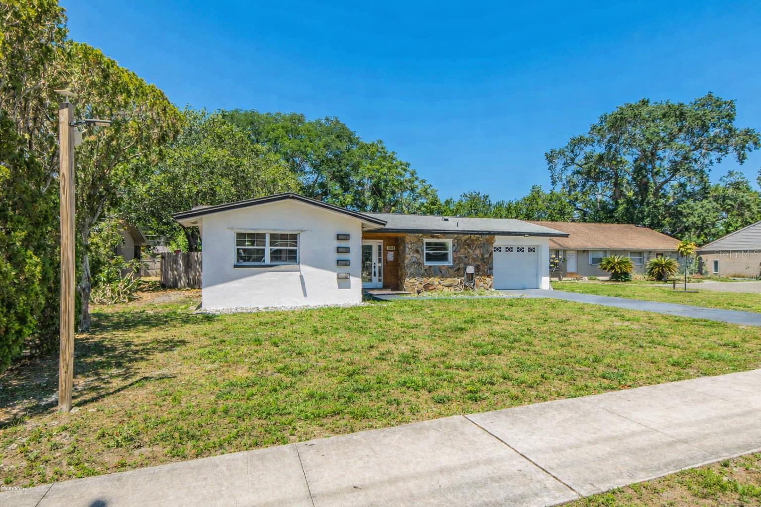 Image 3 of 35 For 2154 Hercules Avenue