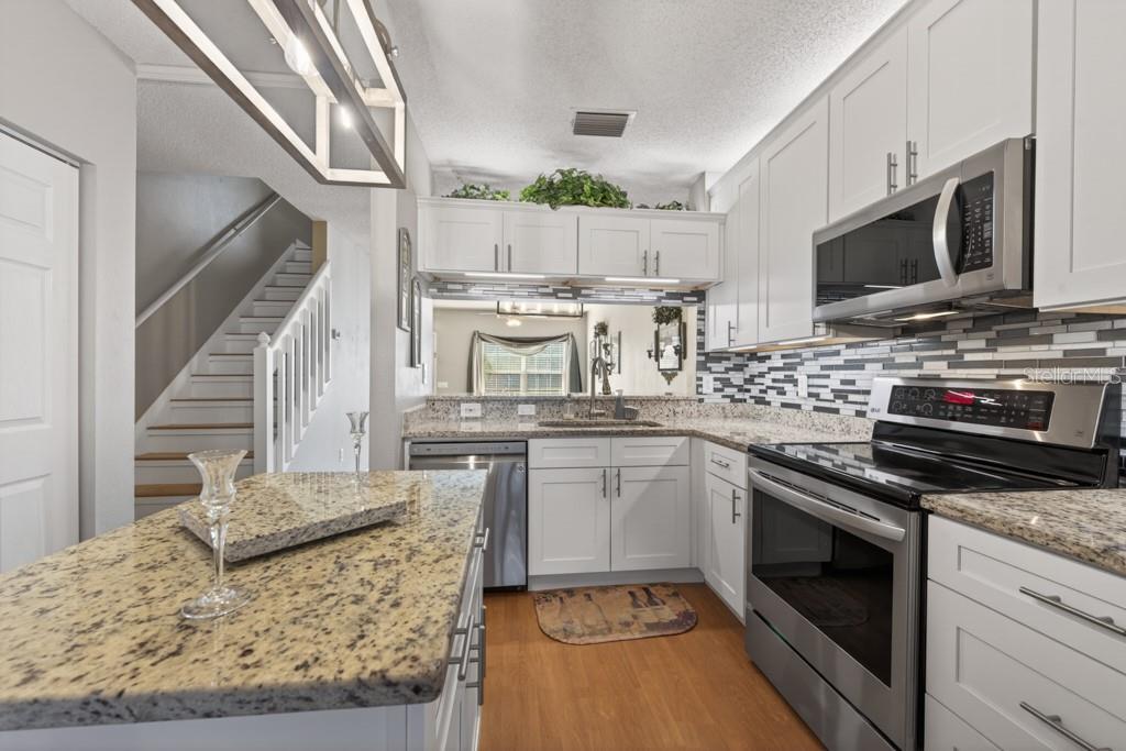 Image 11 of 42 For 6353 Bayside Key Drive