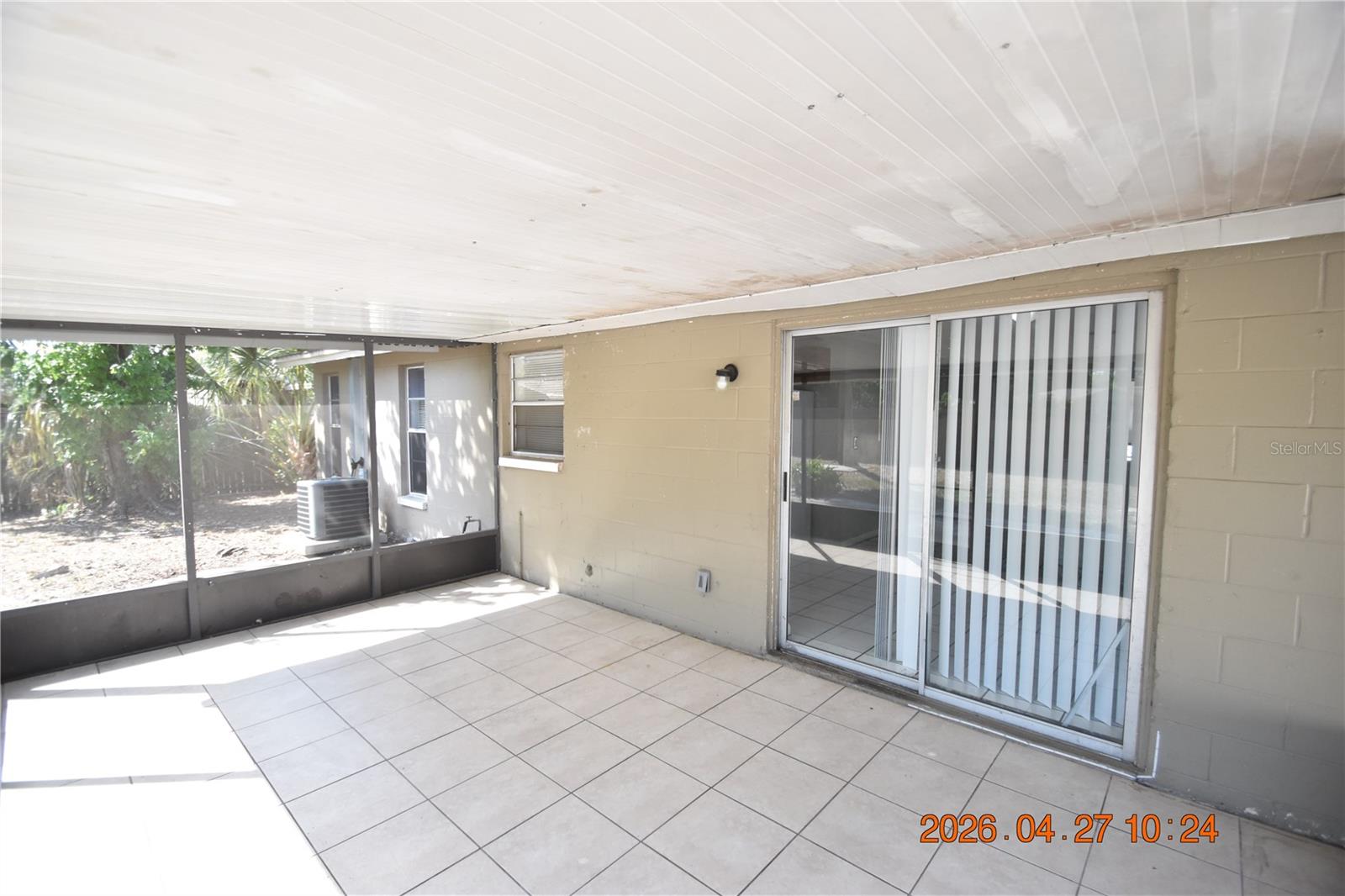 Image 37 of 44 For 3667 Sugarcreek Drive