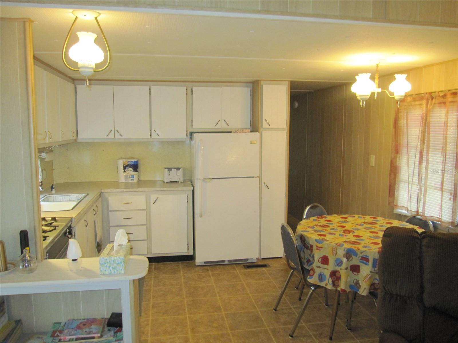 Image 5 of 34 For 39015 Hillcrest Drive