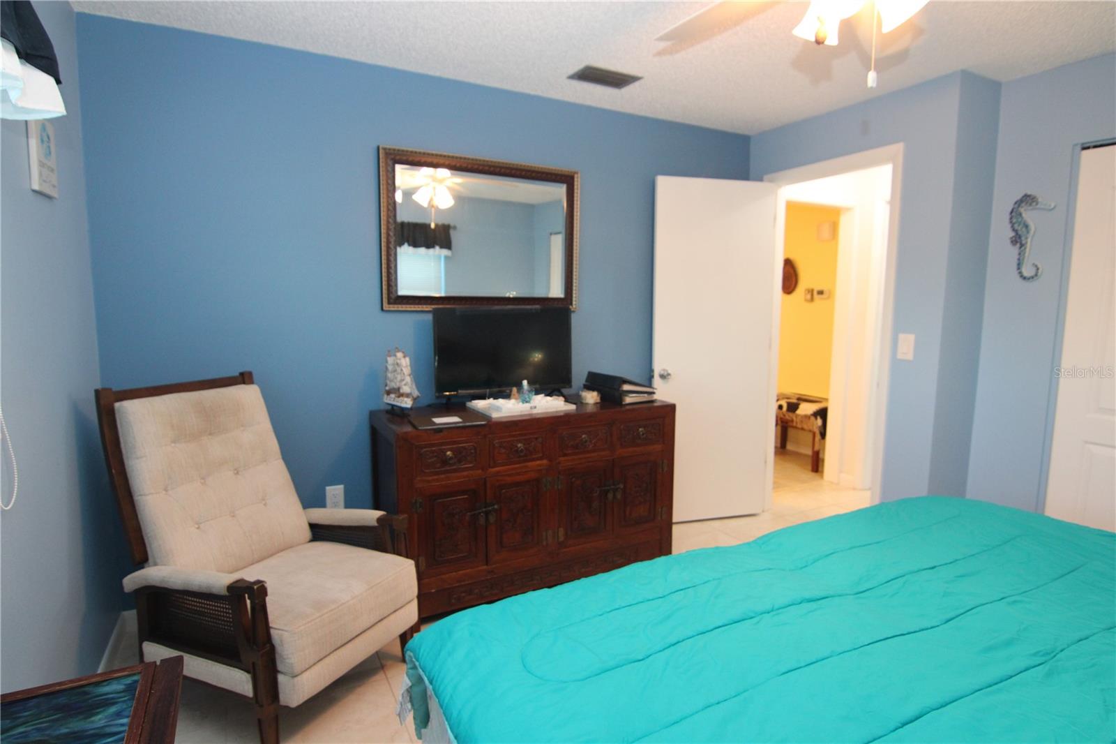 Image 21 of 27 For 1207 Lakehouse Court 1207