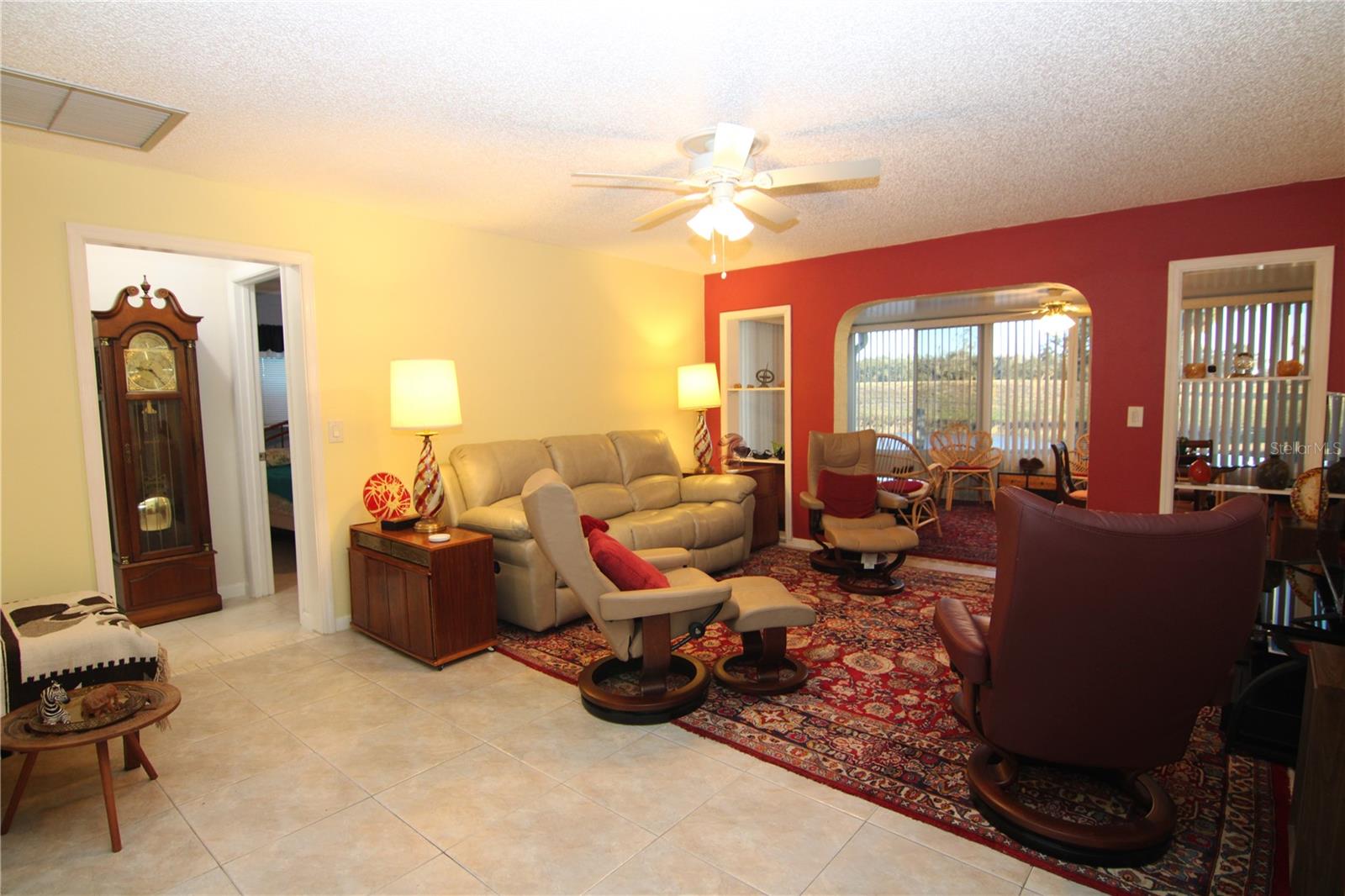 Image 7 of 27 For 1207 Lakehouse Court 1207