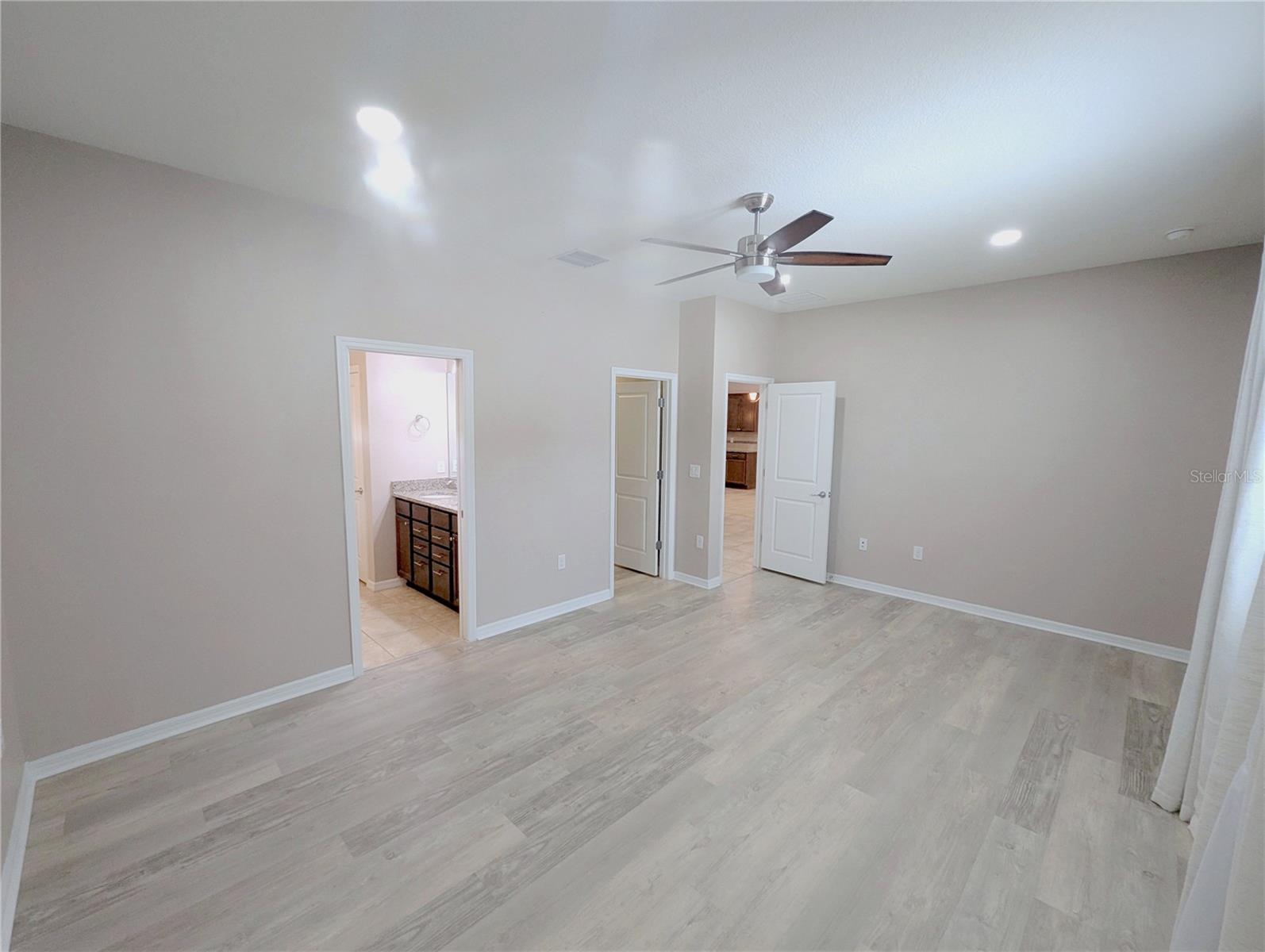 Image 13 of 36 For 18810 Birchwood Groves Drive