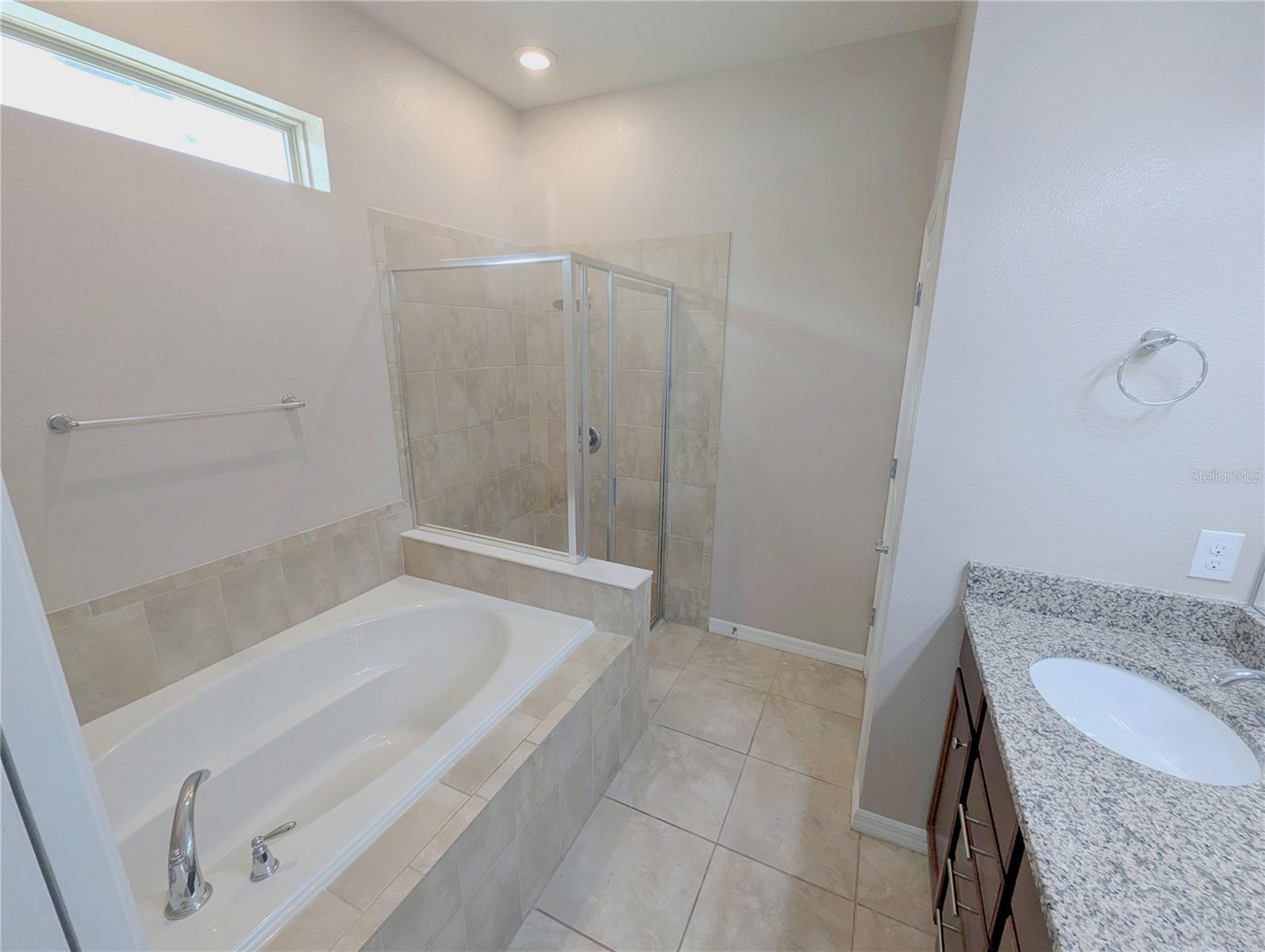 Image 16 of 36 For 18810 Birchwood Groves Drive