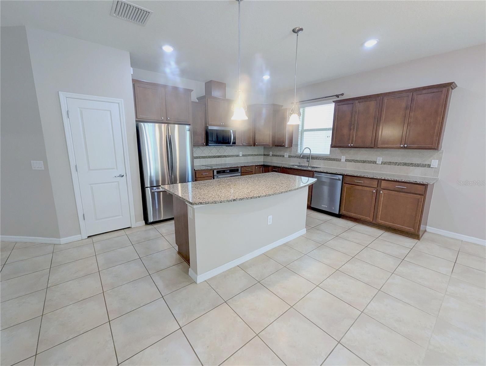Image 8 of 36 For 18810 Birchwood Groves Drive
